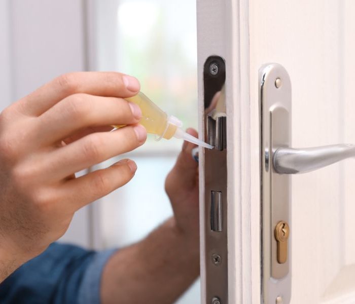 mantenimiento de puertas blindadas​ en Madrid